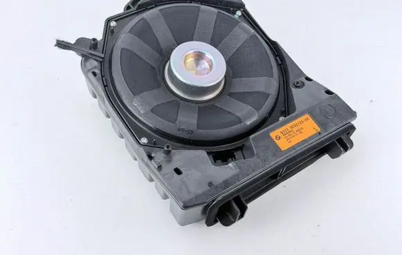 BMW 1 F20 F21 Subwoofer speaker 9232125