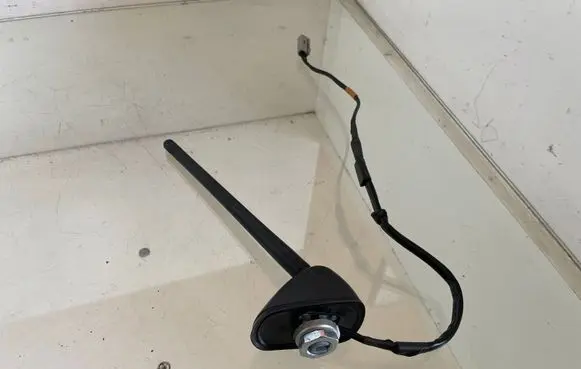 Subaru Forester SH Radio antenna V307209E
