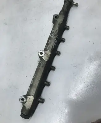 Volvo C30 Fuel main line pipe