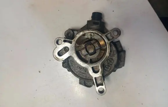 Volvo XC60 Vacuum pump 31316688