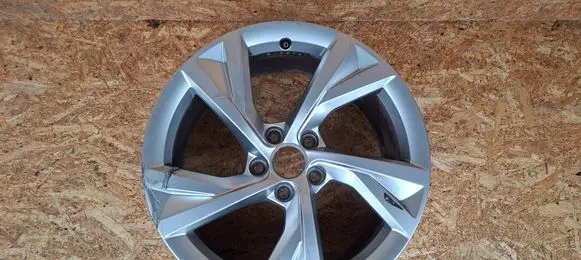 Audi A4 S4 B9 8W R18 alloy rim 8W0601025EJ K66T6K1