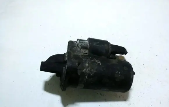 Toyota Avensis T220 Starter motor 1005831078