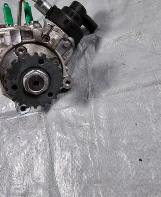 Audi A4 S4 B9 8W Fuel injection high pressure pump 05L130755 0445010790 05L130V01