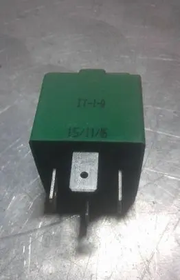 Opel Signum Other relay 13136665 81910 12V40A