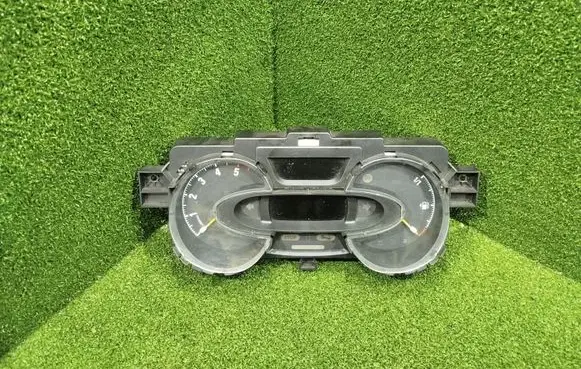 Opel Vivaro Speedometer (instrument cluster) 248107330R VPFRRF10849TC
