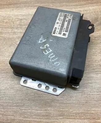 Opel Omega B1 Engine control unit/module ECU 90492382 0261203588