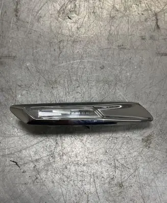 BMW 5 F10 F11 Front fender indicator light 7154167