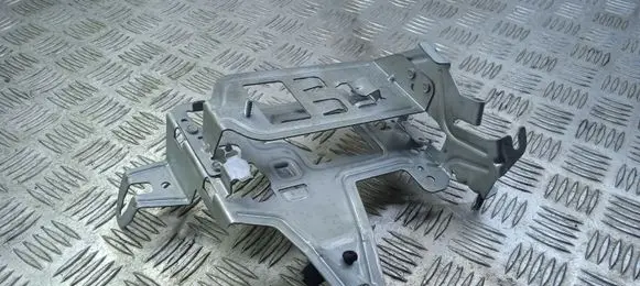 Mercedes-Benz E W213 Navigation GPS unit bracket/holder A2135400240