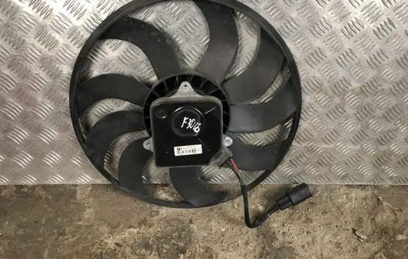 BMW 4 F36 Gran coupe Electric radiator cooling fan 8641947 9450031