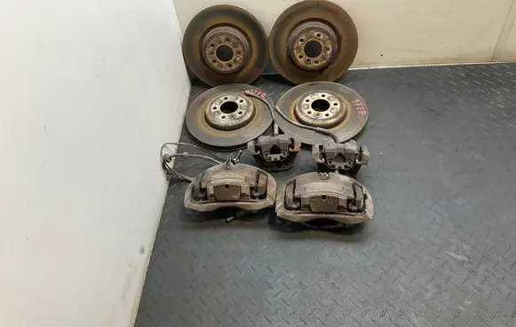 BMW 7 F01 F02 F03 F04 Brake discs and calipers set 34116786817 34116786818 6036