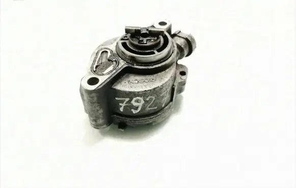 Mazda 3 II Vacuum pump 