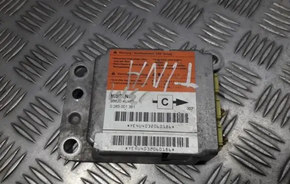 Nissan Almera Tino Airbag control unit/module 988204u400 0285001361