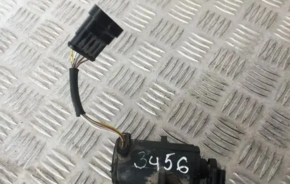 Nissan Almera N16 Accelerator throttle pedal 0281002425 189195M300