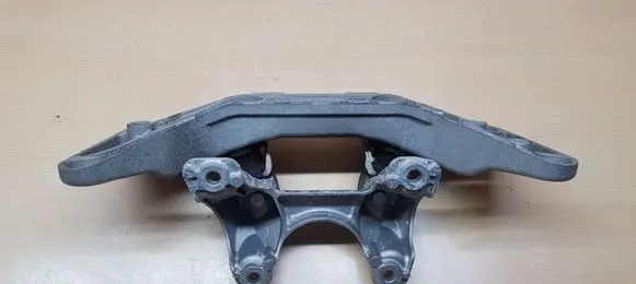 BMW 4 F32 F33 Gearbox mounting bracket 6859417 6796613