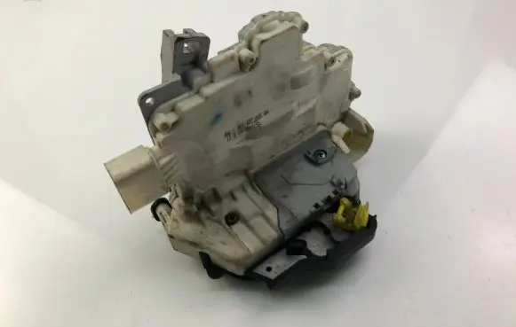 Audi A3 S3 8P Rear door lock JA68E1837015AA