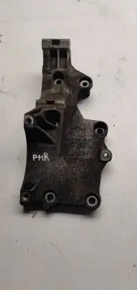 Volkswagen PASSAT B6 Generator/alternator bracket 03g903143f