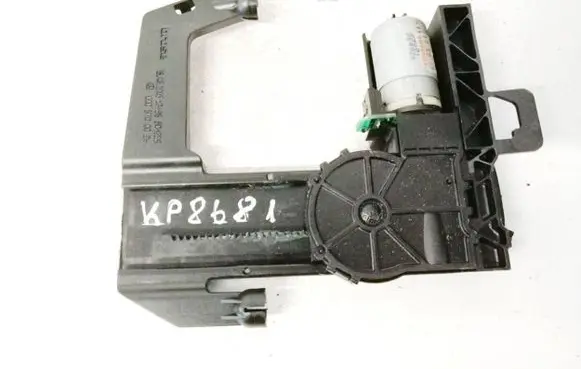 Mercedes-Benz ML W164 Seat adjustment motor 0009700025
