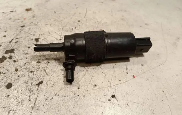 Audi SQ7 Windscreen/windshield washer pump 6R0955681 3308603