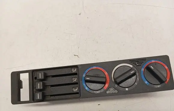 BMW 5 E34 Climate control unit E346411 13842959