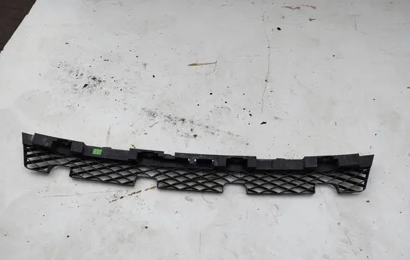 Volkswagen PASSAT B7 Rear bumper mounting bracket 3AF807863