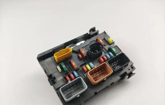 Peugeot 307 Fuse box set 966405580