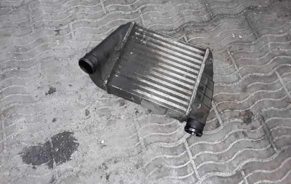 Audi A4 S4 B7 8E 8H Intercooler radiator 8E0145806L