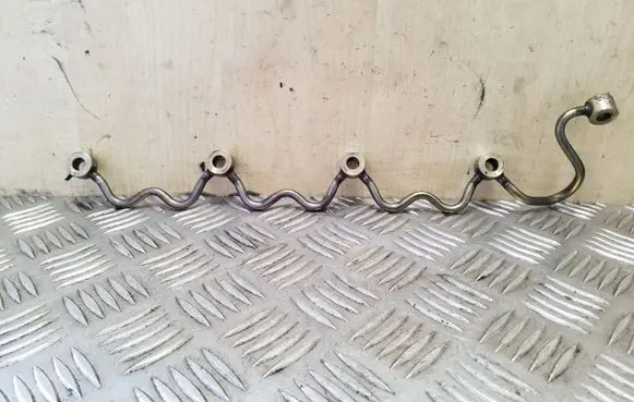 Toyota Corolla E120 E130 Fuel return line/hose 