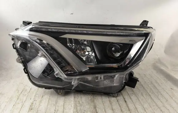 Toyota RAV 4 (XA40) Headlight/headlamp W3049