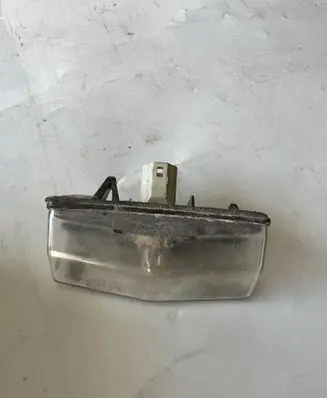 Toyota Prius (NHW20) Number plate light A045053