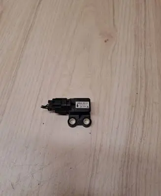 Hyundai Terracan Airbag deployment crash/impact sensor 95640M3110