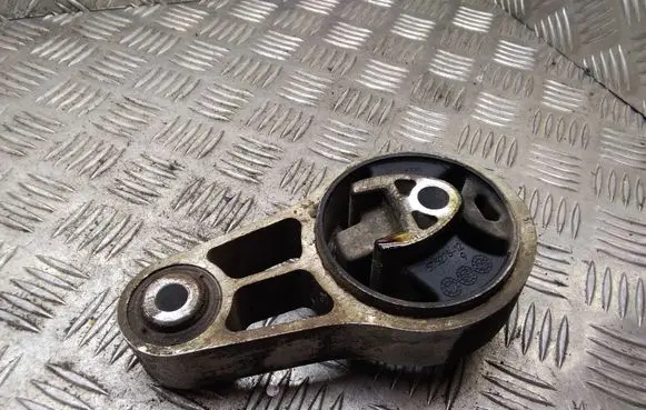 Mini One - Cooper Coupe R56 Engine mount bracket 6783094