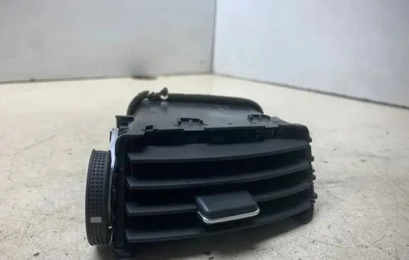 Toyota Corolla Verso AR10 Dashboard side air vent grill/cover trim 6556434010