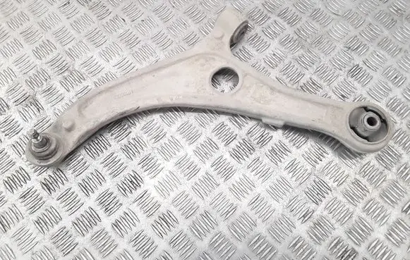 Hyundai i40 Front lower control arm/wishbone 848106