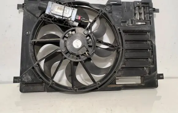 Coolant fan relay