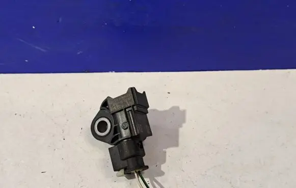 Mercedes-Benz E W213 Airbag deployment crash/impact sensor A2139051300