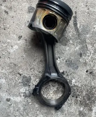 Audi Q7 4M Piston with connecting rod