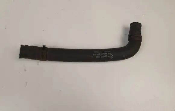 Mercedes-Benz Vito Viano W639 Engine coolant pipe/hose A6398326523