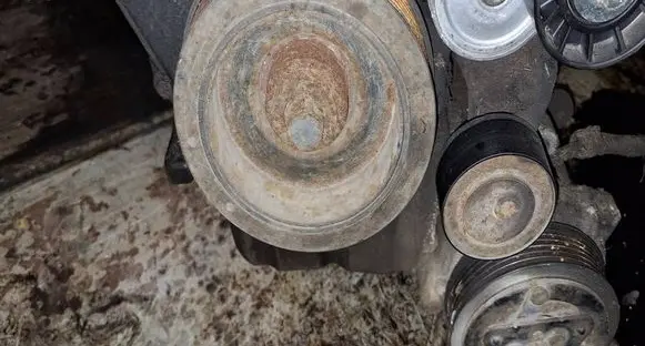 Citroen Xsara Picasso Crankshaft pulley 
