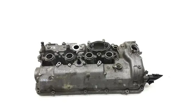 BMW 7 G11 G12 Rocker cam cover 8601704