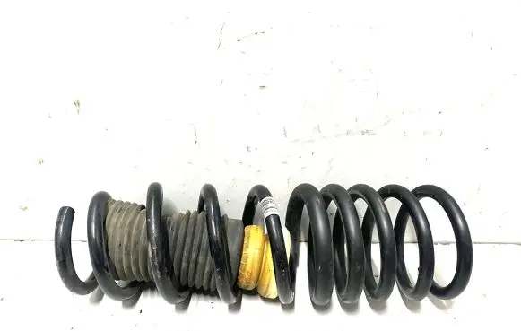 BMW M5 F90 Rear coil spring 1234567