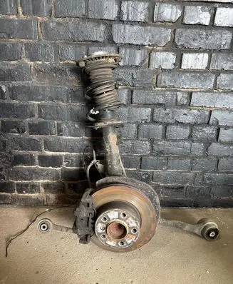 BMW 1 F20 F21 Front wheel hub spindle knuckle 6792286