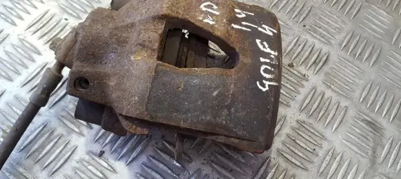 Volkswagen Golf IV Front brake caliper