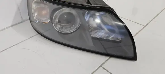Volvo V50 Headlight/headlamp 30698649 0301198204