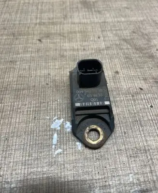 Mercedes-Benz S W220 Acceleration sensor 0045423518