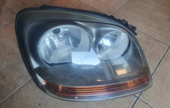 Nissan Almera Tino Headlight/headlamp 96432400