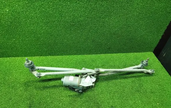 Front wiper linkage and motor