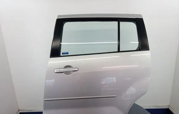 Mazda 5 Side sliding door 