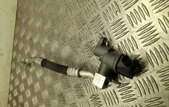 Air conditioning (A/C) pipe/hose
