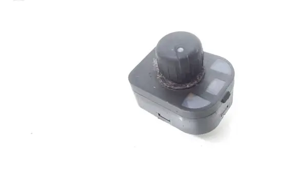 Audi A4 S4 B6 8E 8H Wing mirror switch 8E0959565