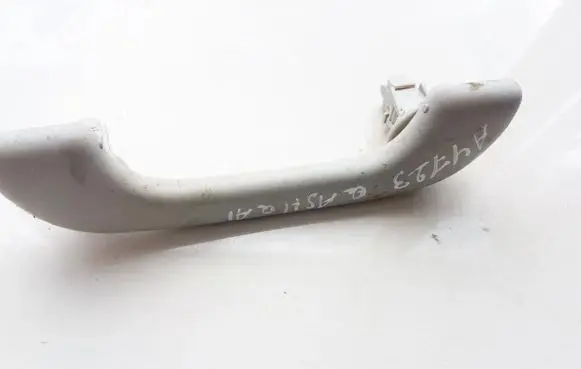 Nissan Qashqai+2 Front interior roof grab handle 8200000099